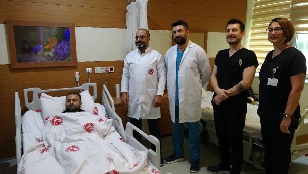 Mesanesinden 550 gram ağırlığında 20 taş çıktı