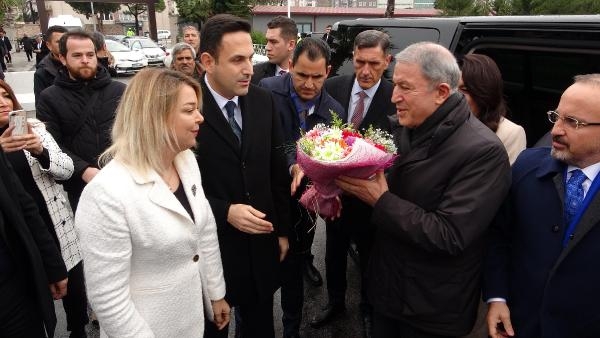 Bakan Akar'dan Yunanistan'ın tahriklerine karşı sert sözler: Aklınızı başınıza toplayın