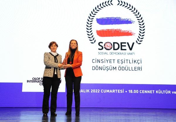 Balçova'nın Beyaz Baretli Kadınlar Projesi'ne birincilik ödülü