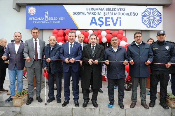 Bergama Belediyesi Aşevi'nden her gün 700 kişiye sıcak yemek