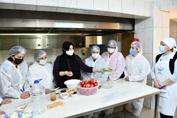 Çiğli Belediyesi'nin ödüllü projesine kadınlardan büyük ilgi