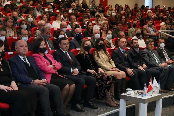 DEÜ'de engelleri aşan buluşma