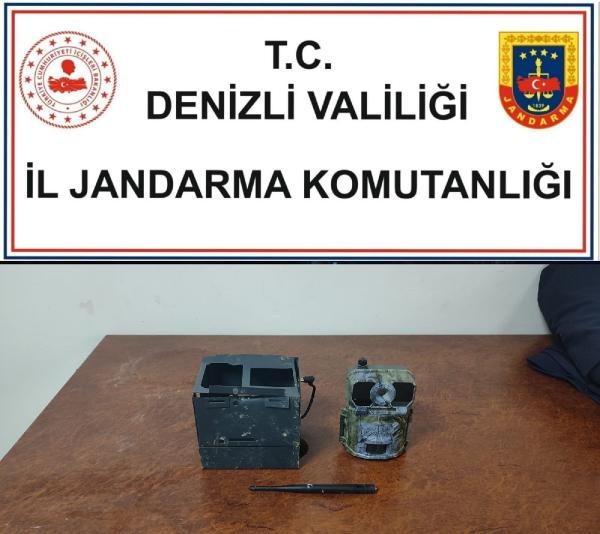 Fotokapan, bu kez hırsızları yakaladı