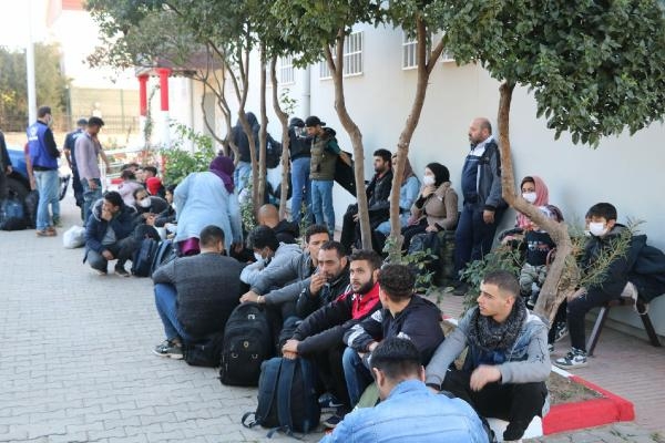 İzmir'de her yer kaçak göçmen