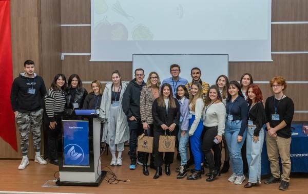 Öfkeliyken hızlı, neşeliyken sağlıklı yiyoruz