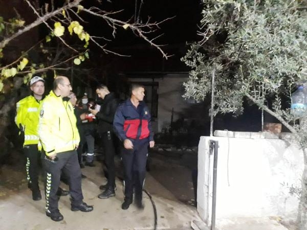 Sarıgöl'de ev yangını! Yaşlı adam yanarak öldü