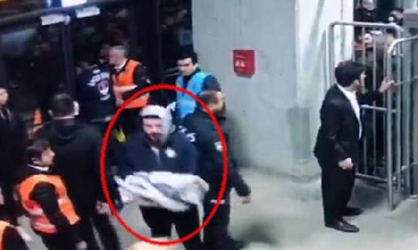 Yüzümdeki acıyla kendimi kaybettim!