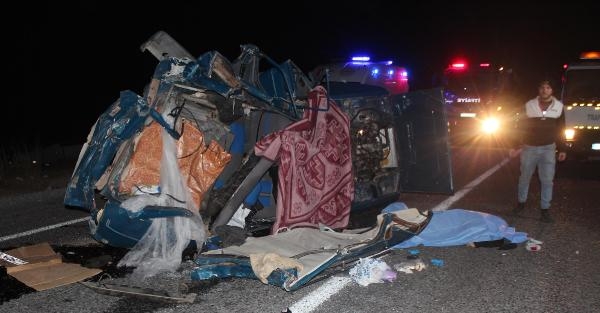 Abla- kardeş öldü, 1 ağır yaralı