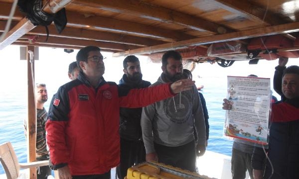 Bodrum'da olta balıkçılığı yapan tekneler denetlendi
