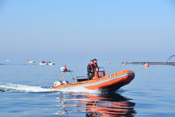 Bodrum'da olta balıkçılığı yapan tekneler denetlendi