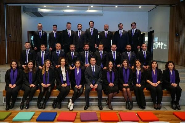 EGİAD'da Yelkenbiçer tekrar seçildi