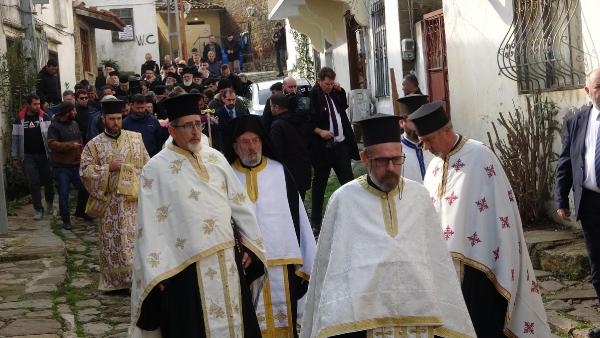 Fener Rum Patriği Bartholomeos'un ablası Gökçeda'da toprağa verildi