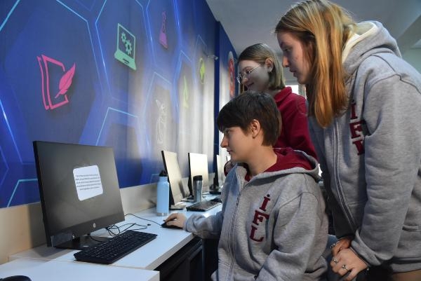 İzmir Fen Lisesi öğrencileri, küresel ısınmaya oyunla dikkat çekti