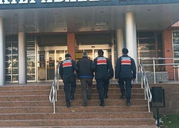 İzmir'de 5 hükümlü jandarmaca yakalandı
