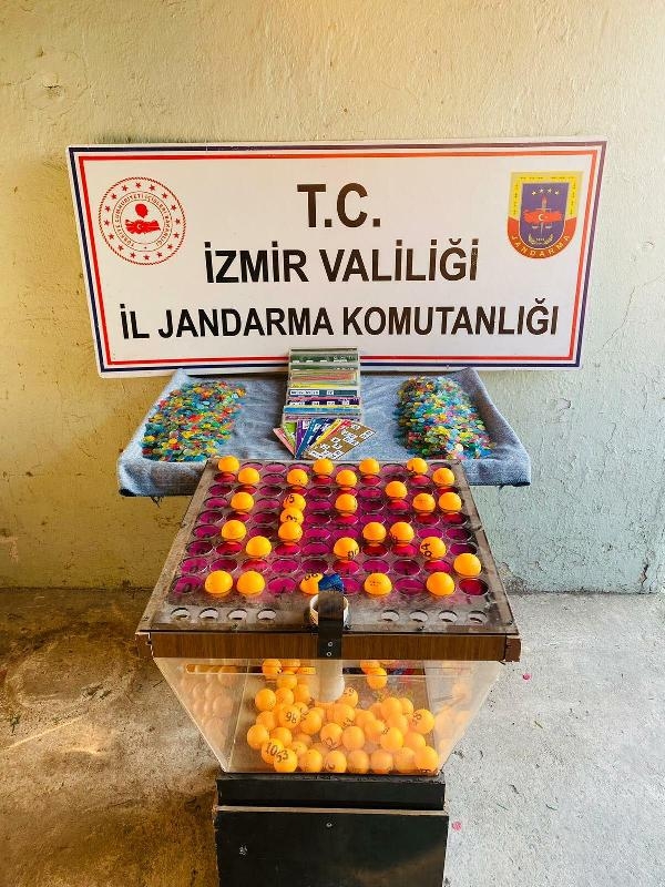 İzmir'de derneğe 'tombala' baskını