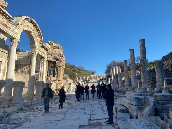 İzmir'de müze ve ören yerlerini bir yılda 3.5 milyon kişi ziyaret etti