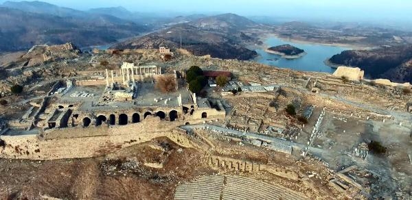 İzmir'de müze ve ören yerlerini bir yılda 3.5 milyon kişi ziyaret etti