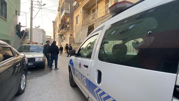 İzmir'de silahlı kavga: 1'i ağır 3 yaralı 