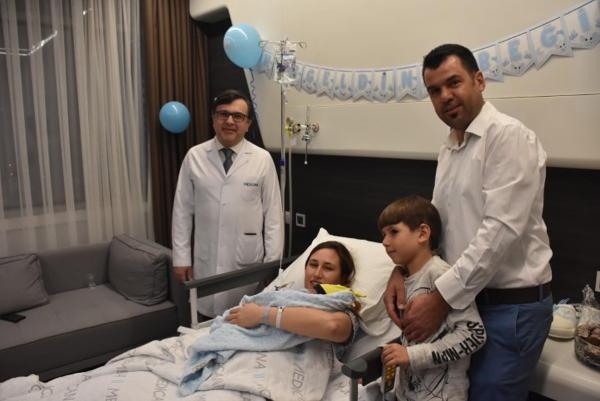 İzmir'de yılın ilk bebeği 'Aras Bulut', Manisa'da yılın son bebeği 'Musab Umeyr'