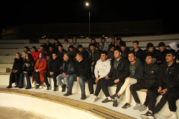 Kula Gençlik Kampı'nda öğrencilerden Bakan Kasapoğlu'na teşekkür mesajı