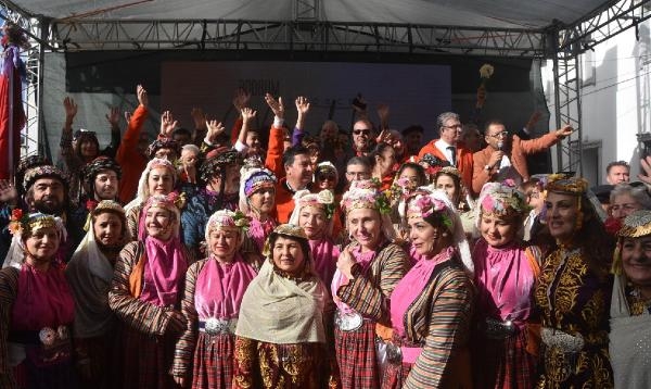 Mandalina bahçelerini kendimiz imara açtık