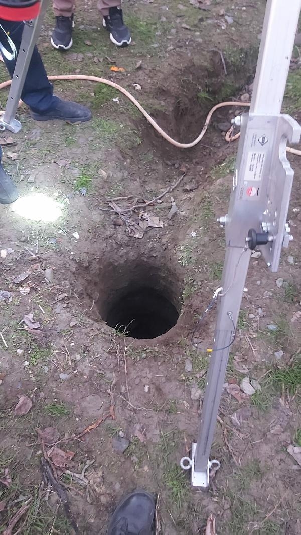 Manisa'da baba- oğul su kuyusuna düştü; kurtarma çalışması başlatıldı