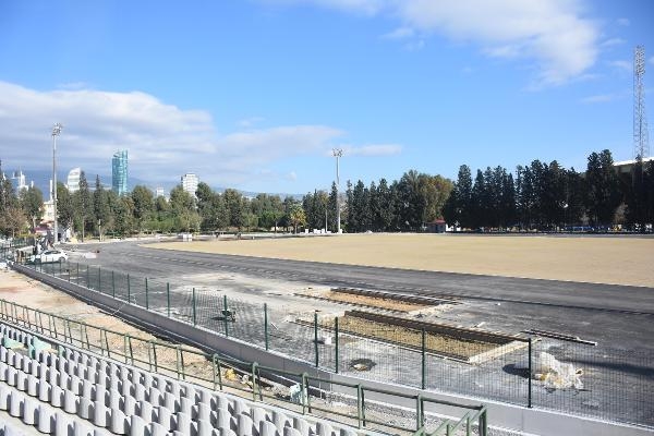 Milyonluk stadyum atıl durumda!