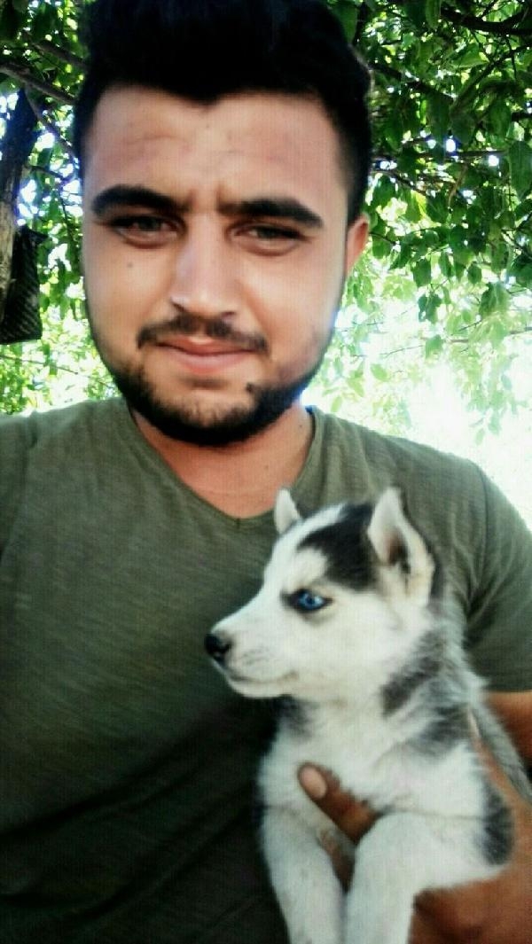 Motosiklet devrildi, yola düşen kasksız sürücü öldü