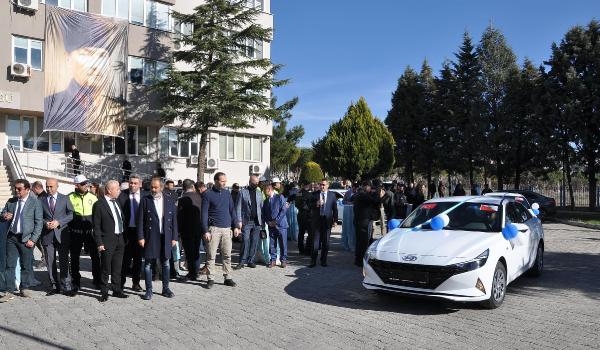 Muğla Emniyeti'ne 37 otomobil, 3 SUV araç alınarak teslim edildi