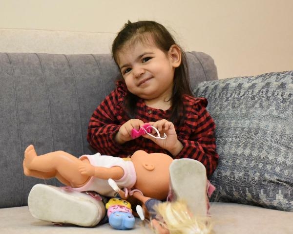SMA'lı Azra'nın annesi: Kızımızı aç bırakıyoruz
