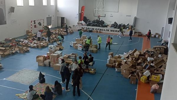 Bodrum'da depremzedeler için ihtiyaç mağazası