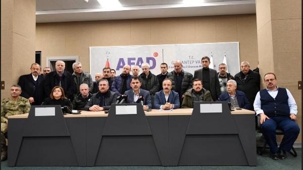 'Deprem bölgesinde üretim durmadı ancak istenilen düzeyde de değil'