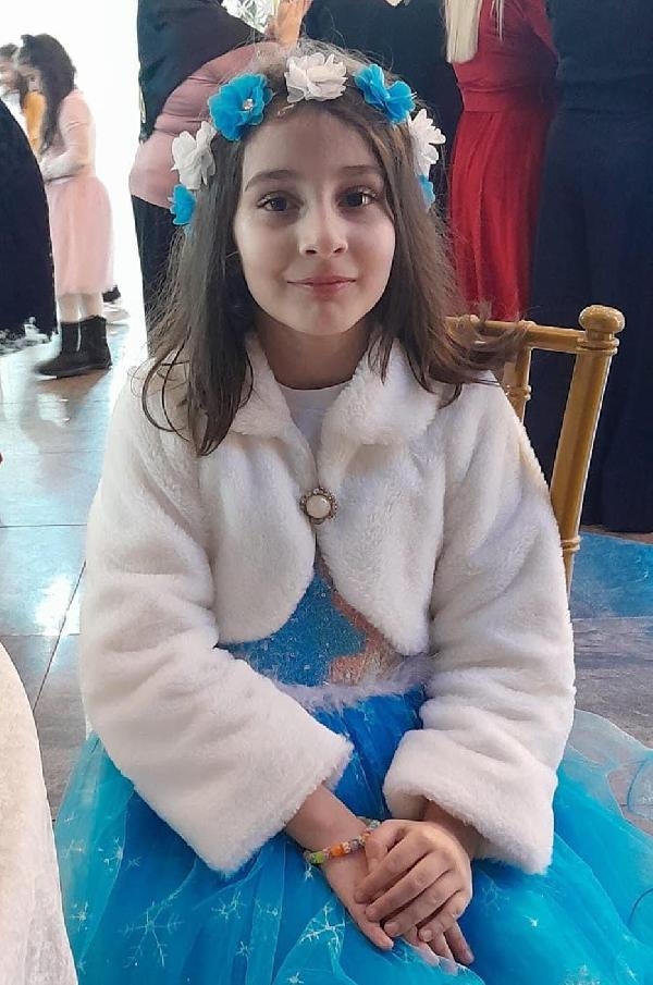 Depremde ölen Alya, Manisa'da toprağa verildi
