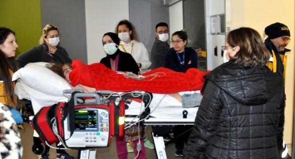 Depremzede 3'ü çocuk 4 yaralı Manisa'da