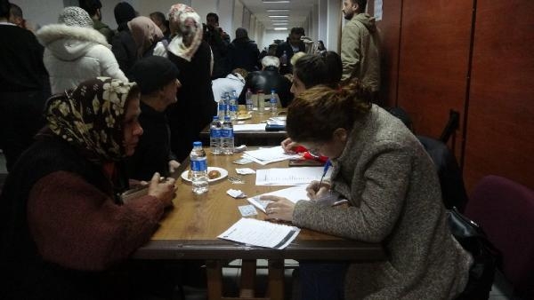 Dışarıya çıkarken bizi duvardan duvara fırlattı