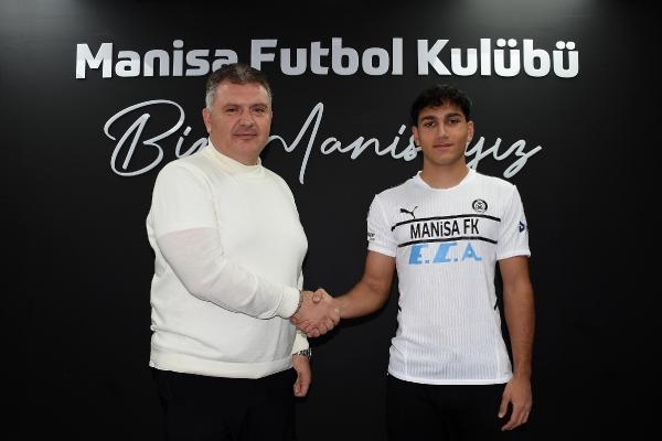 Manisa FK'da 3 imza birden