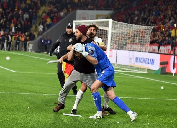 Olaylı Göztepe - Altay derbisinin bir sanığı daha tahliye edildi