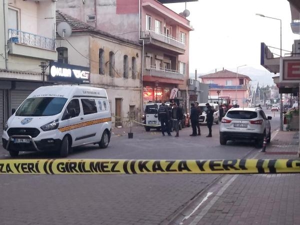 Pusu kurdu, husumetlisini başından vurarak öldürdü
