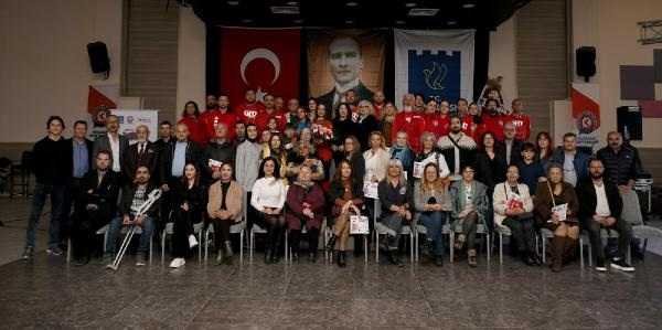 26 kişiyi enkazdan kurtaran Kuşadası ekibi 'o anları' anlattı