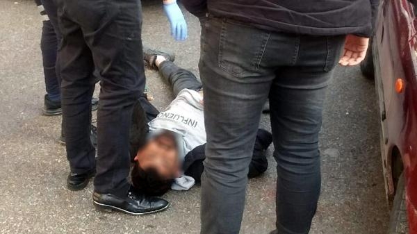 Alaşehir'de olay! Tartıştığı 2 kişiyi tüfekle vurdu