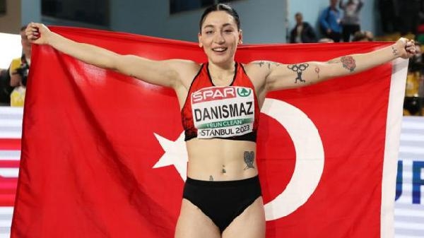 Aydın'ın gururu Tuğba! 3 adımın şampiyonu