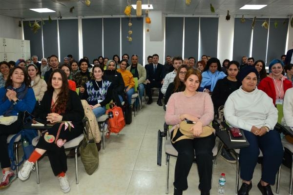 Balıkesirli çiftçiler, aromatik bitki yetiştiriciliğini öğreniyorlar