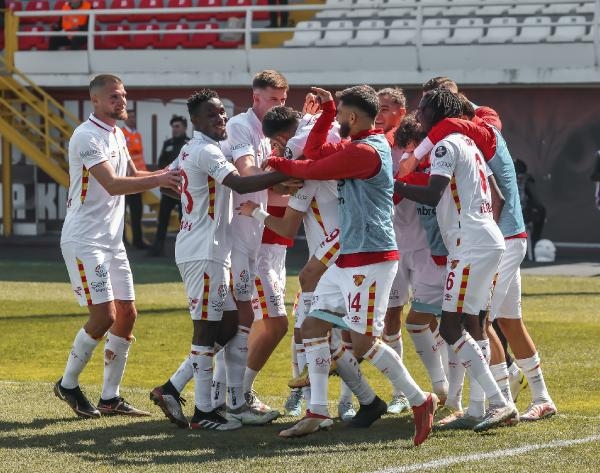 Göztepe play-off için umutlandı