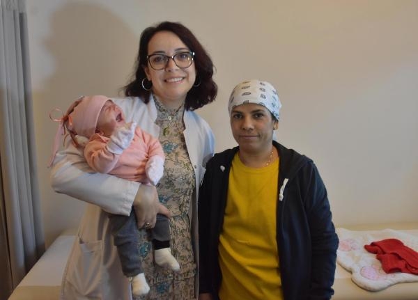 Hamileyken kanseri yendi, kızına 'Diren' adını verdi