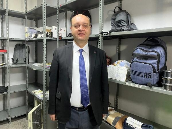 İzmir'de, toplu taşıma araçlarında binlerce ürün unutuldu