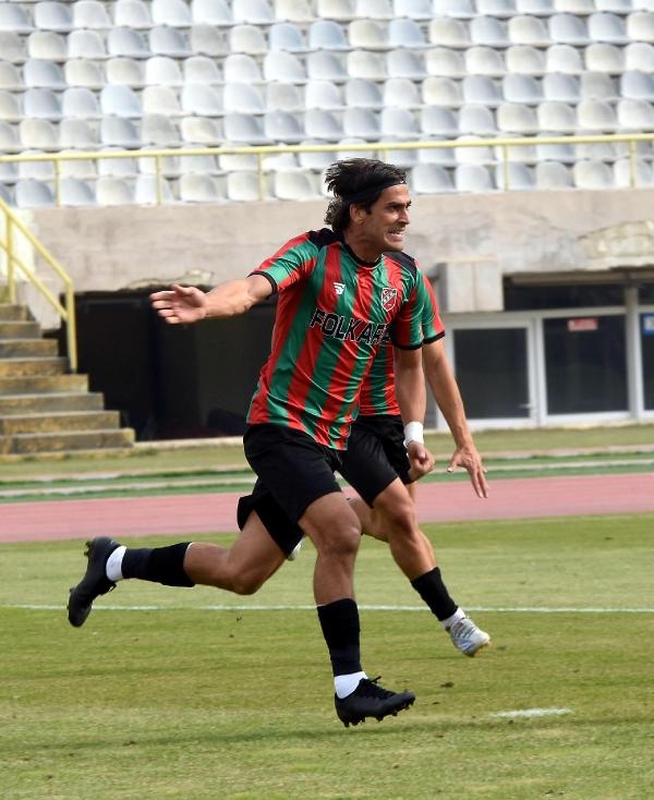 Karşıyaka'dan 1.5 sezonda 33 transfer