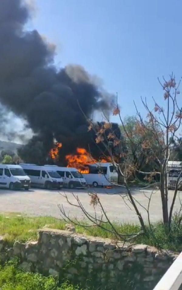 Korkulu anlar! İyi ki içinde çocuklar yoktu