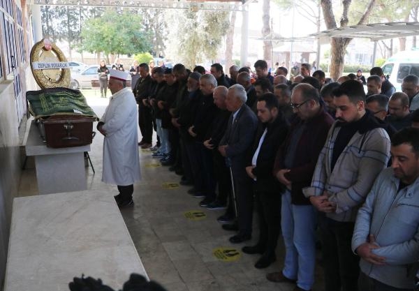 Liseli Ezgi'yi yaya geçidinde kamyonet ezdi
