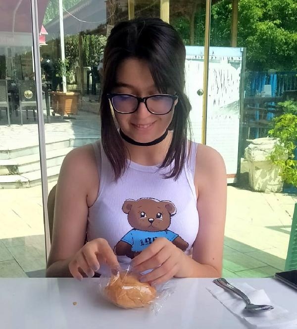 Liseli Ezgi'yi yaya geçidinde kamyonet ezdi