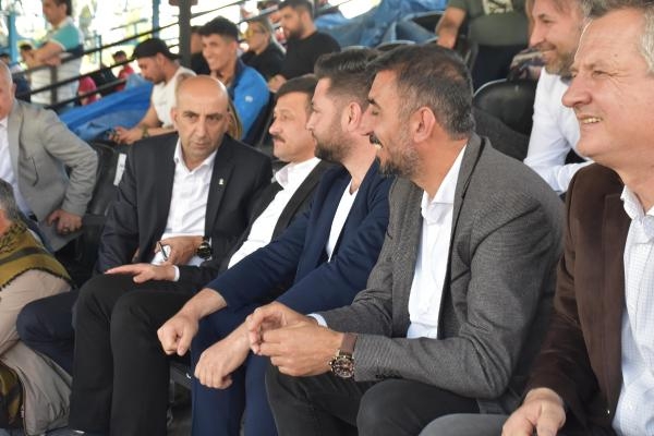 AK Partili Dağ: Uçak gemimiz TCG Anadolu İzmir'e de gelecek, halk ziyaret edecek